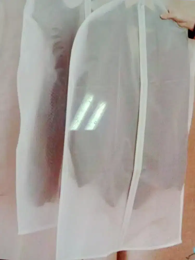 Sarung plastik pakaian