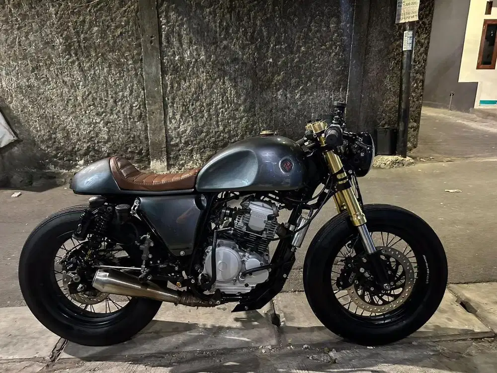 Yamaha Scorpio Custom Cafe Racer Motor Bekas