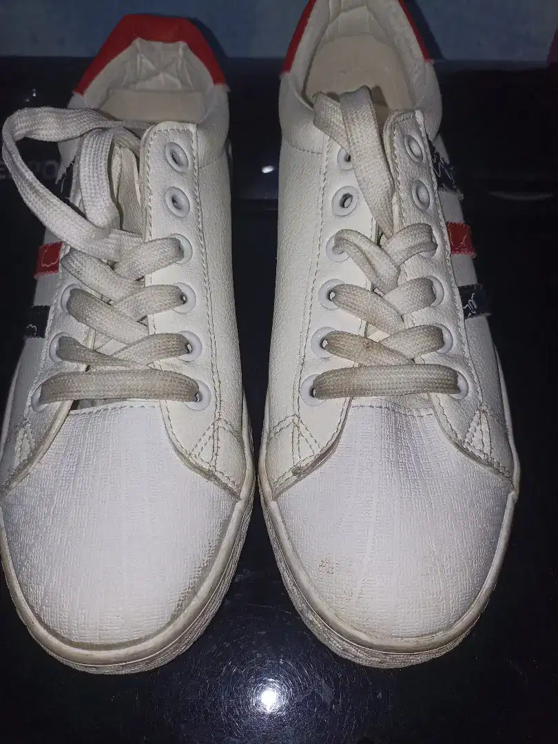 Sneakers merk Cardinal size 39.Mulus