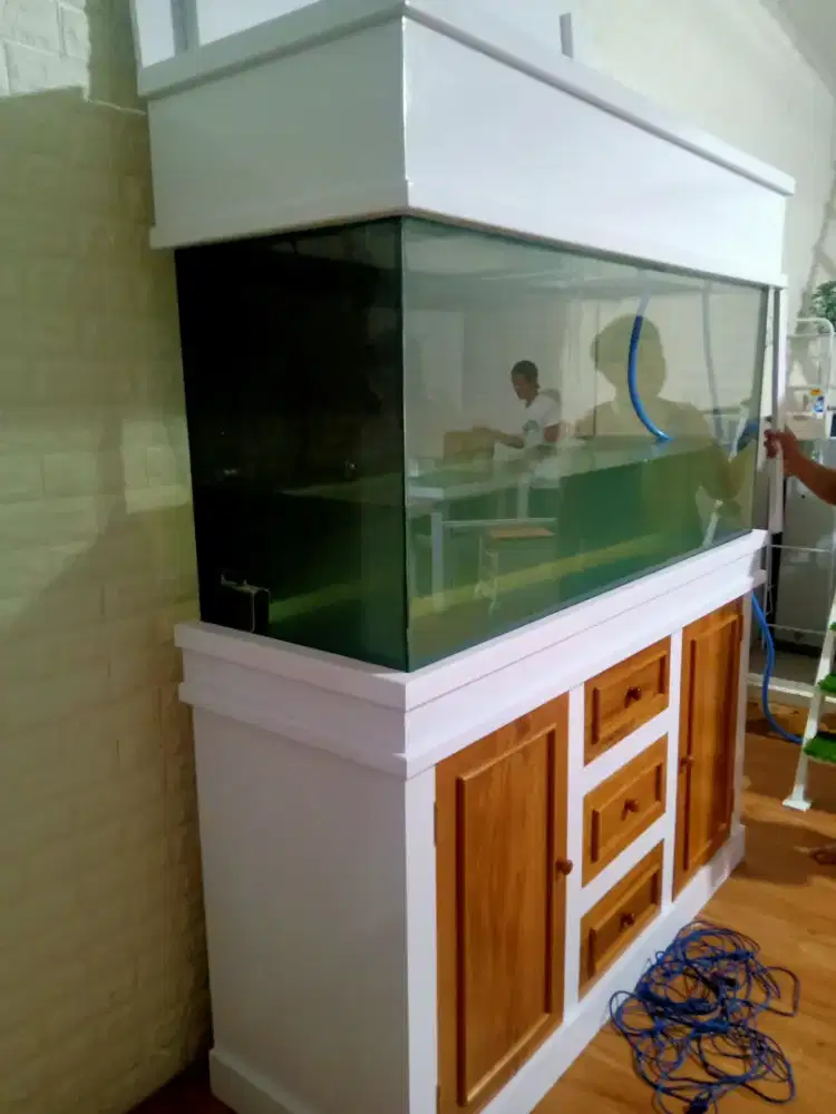 Meja aquarium +aquarium minimalis