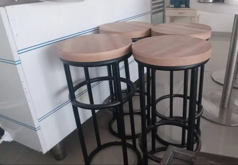 Kursi Cafe, Kursi Customer