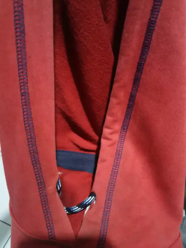 Jaket Ducati hoodie motogp warna merah one piece.