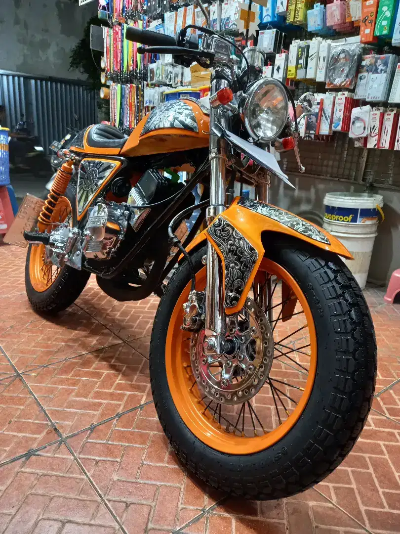 Motor custom 2tak 2 tak caferacer cafe racer japstyle bobber chopper