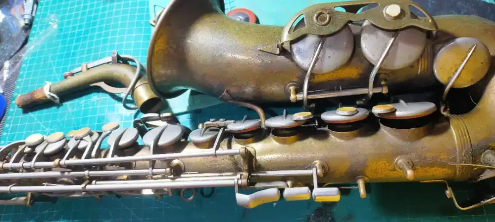 Jual beli Saxophone harga tinggi