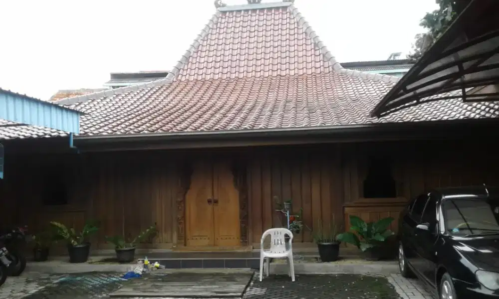 Dijual  Cepat Tanah dan  Rumah Joglo, Antik, Bisa Kost