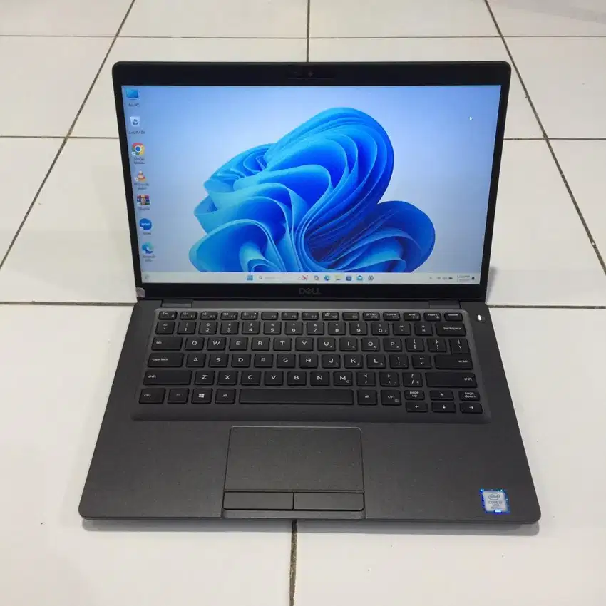 Laptop Dell Latitude 5400 (Core i7-Gen8)