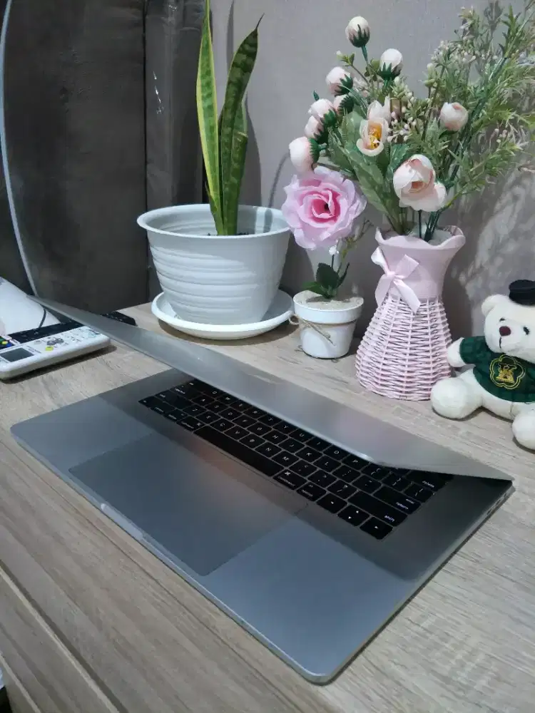Terima Jual beli macbook second kondisi apa aja siap tampung