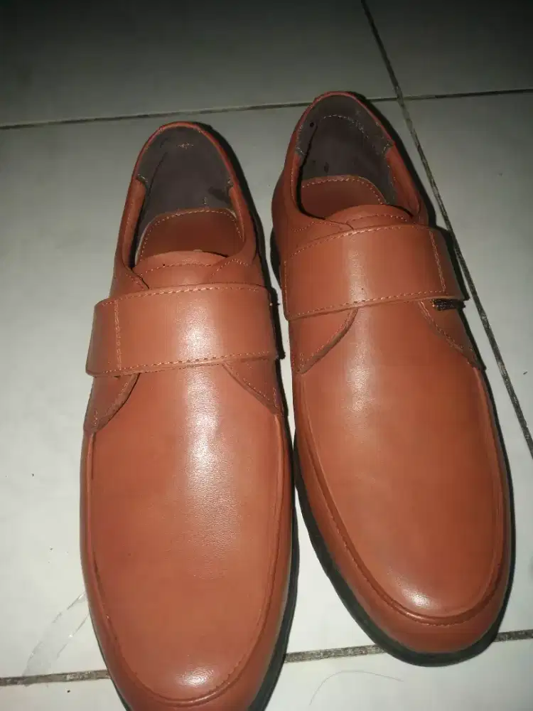 Cardinal 40, kulit asli, BNIB
