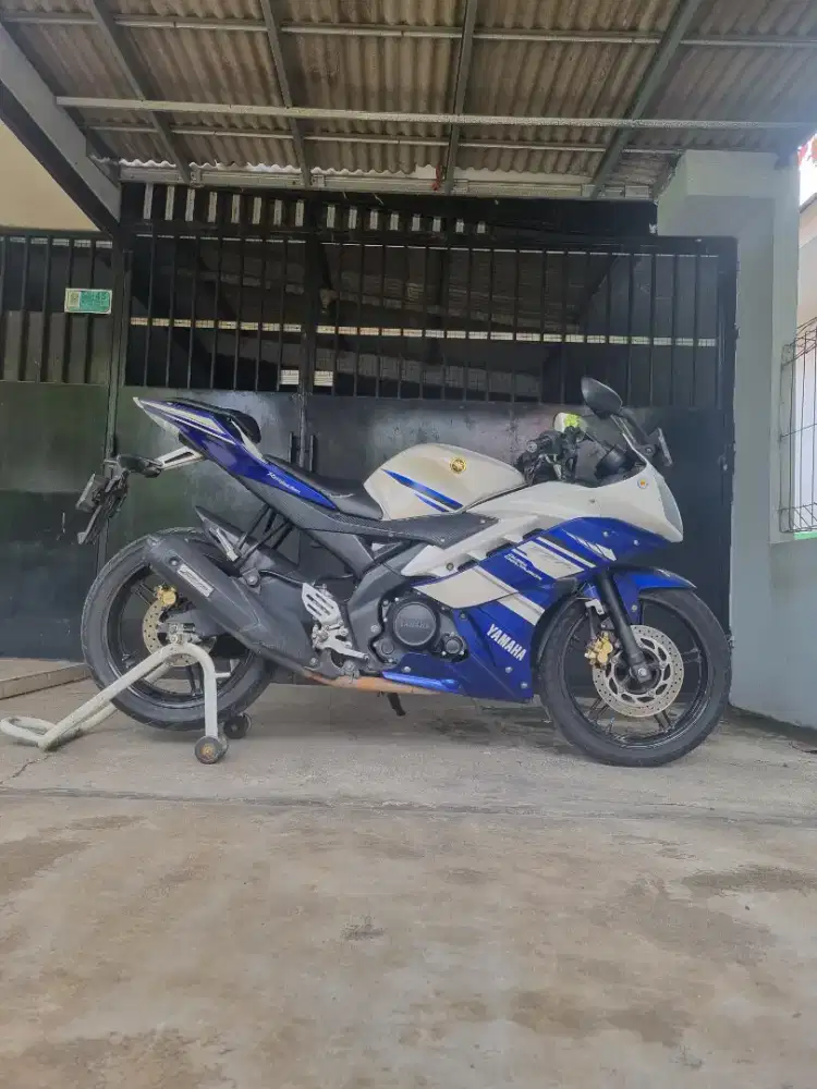 Dijual Yamaha R15 V2 - Motor Bekas - 914607167