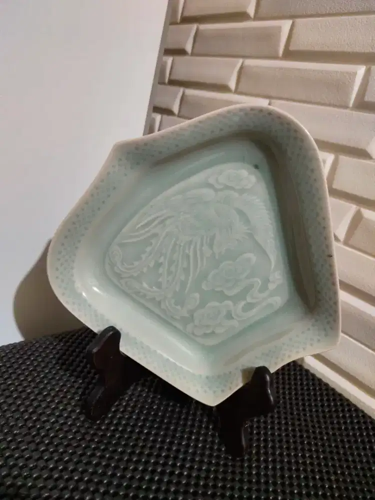 Piring celadon segi lima antik 005
