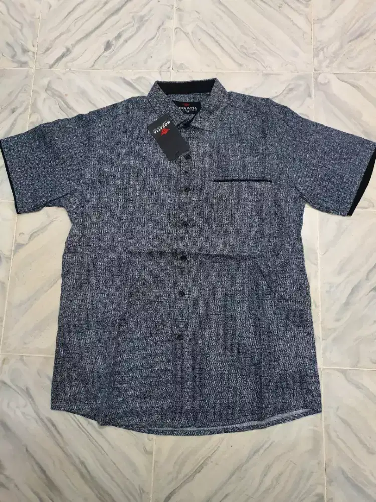 Kemeja pria merek Moratta size M