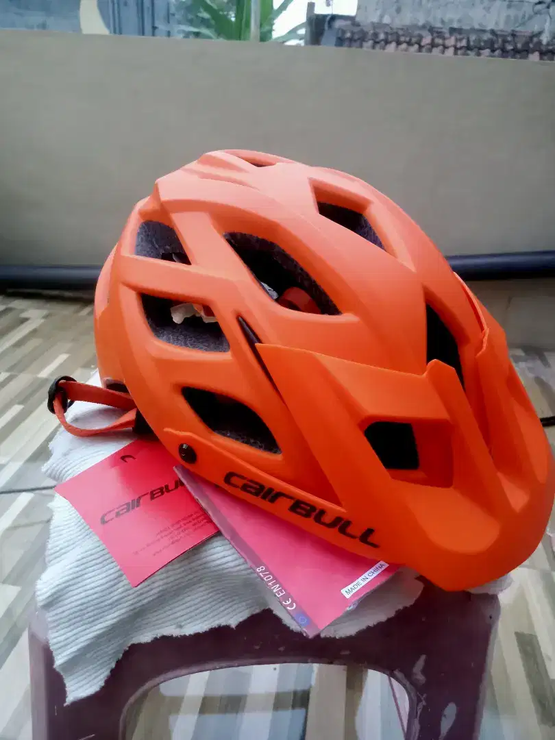 Helm Gowes  Cairbul