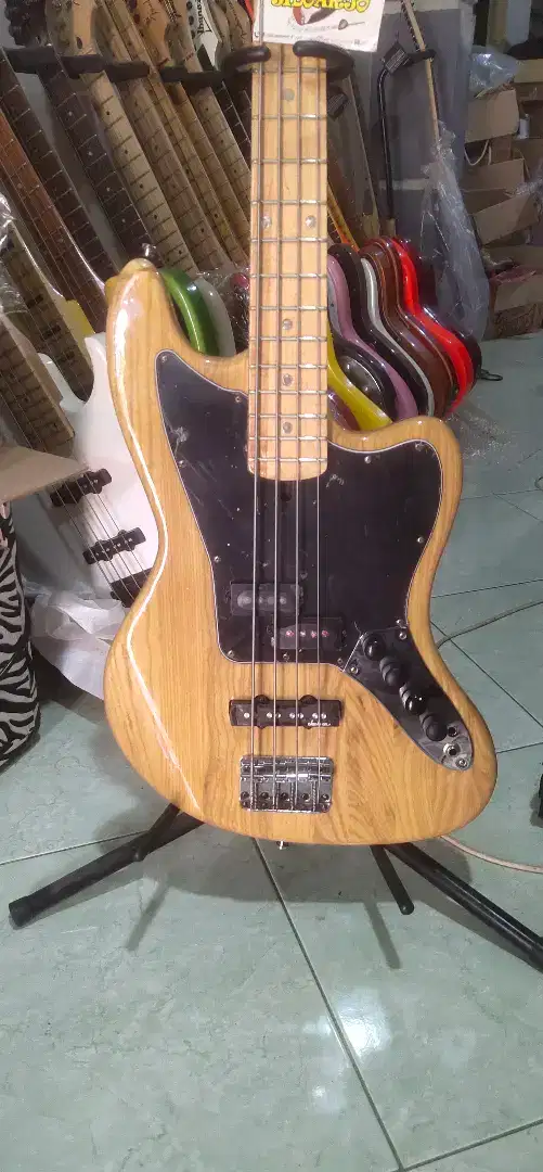 Bass model jaguar natural