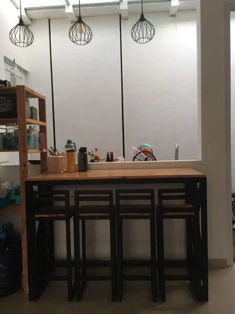 Meja makan minimalis model mini bar