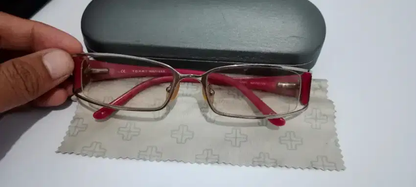 Tommy Hilfiger kacamata glasses frame