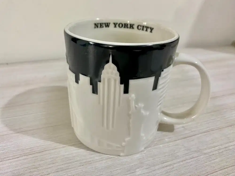 Koleksi Mug Starbuck “NEW YORK, ST PETERSBURG” city relief