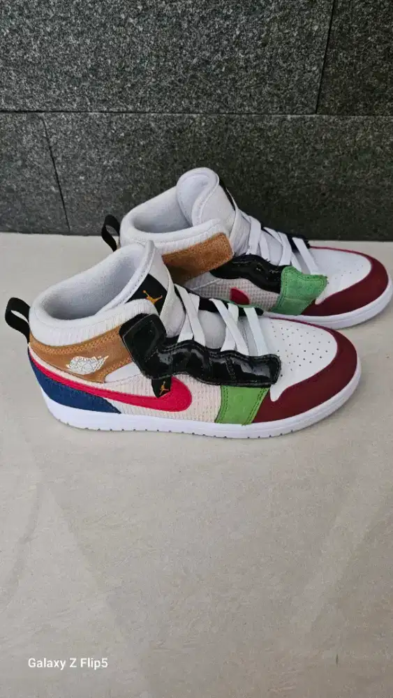 SEPATU ANAK JORDAN AIR SIZE 35 22cm