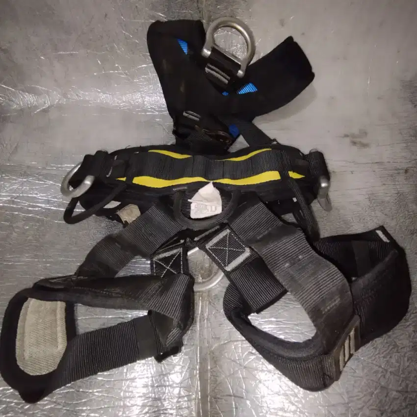 Fullbody harness xinda camna petzl
