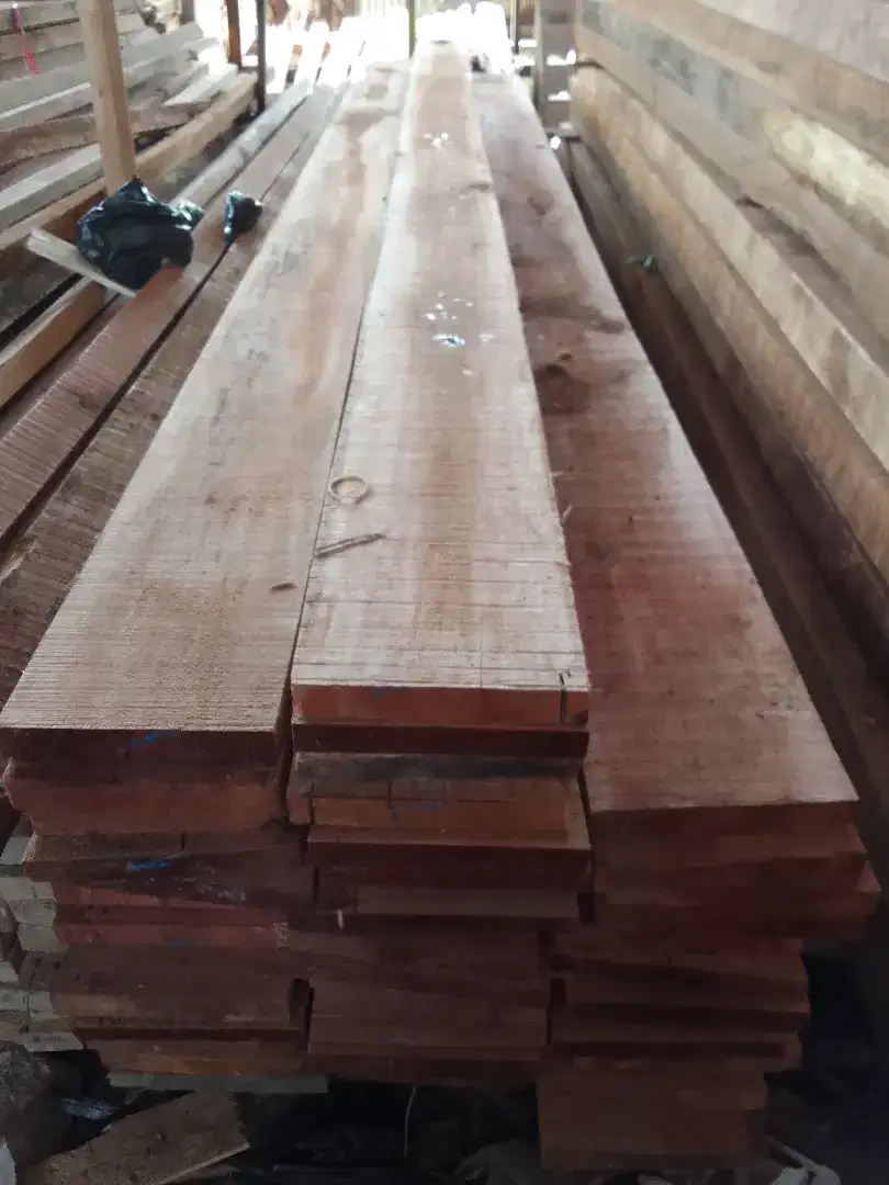 Kayu Borneo Meranti Campur papan 3x20 cm panjang 4m