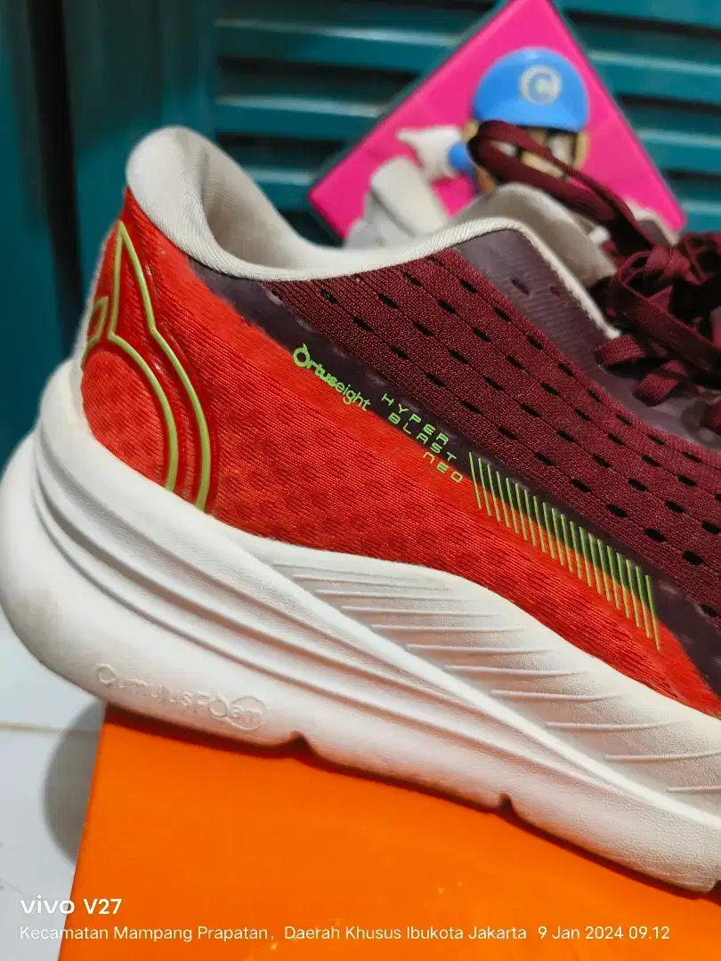 Sepatu Running size 40