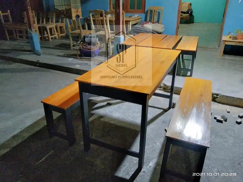 MEJA KURSI CAFE MURAH BERKUALITAS