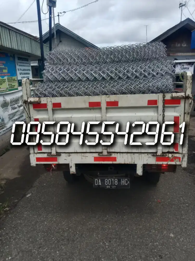 Kawat harmonika khas dan beronjong batu gunung