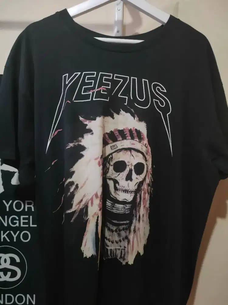 Sepaket tshirt baju kaos yeezus vlone hrnycpks