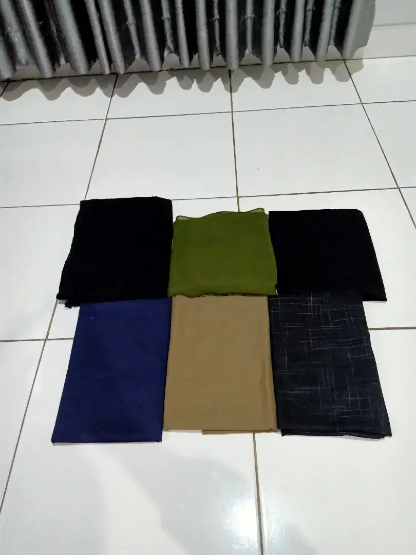 PASHMINA & JILBAB SEGIEMPAT VOAL