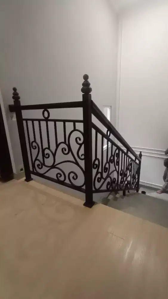 ralling tangga tempa