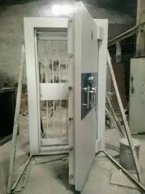 Pintu Khasanah Safe Pintu besi Bank Vault Door Pintu Kluis PKZ