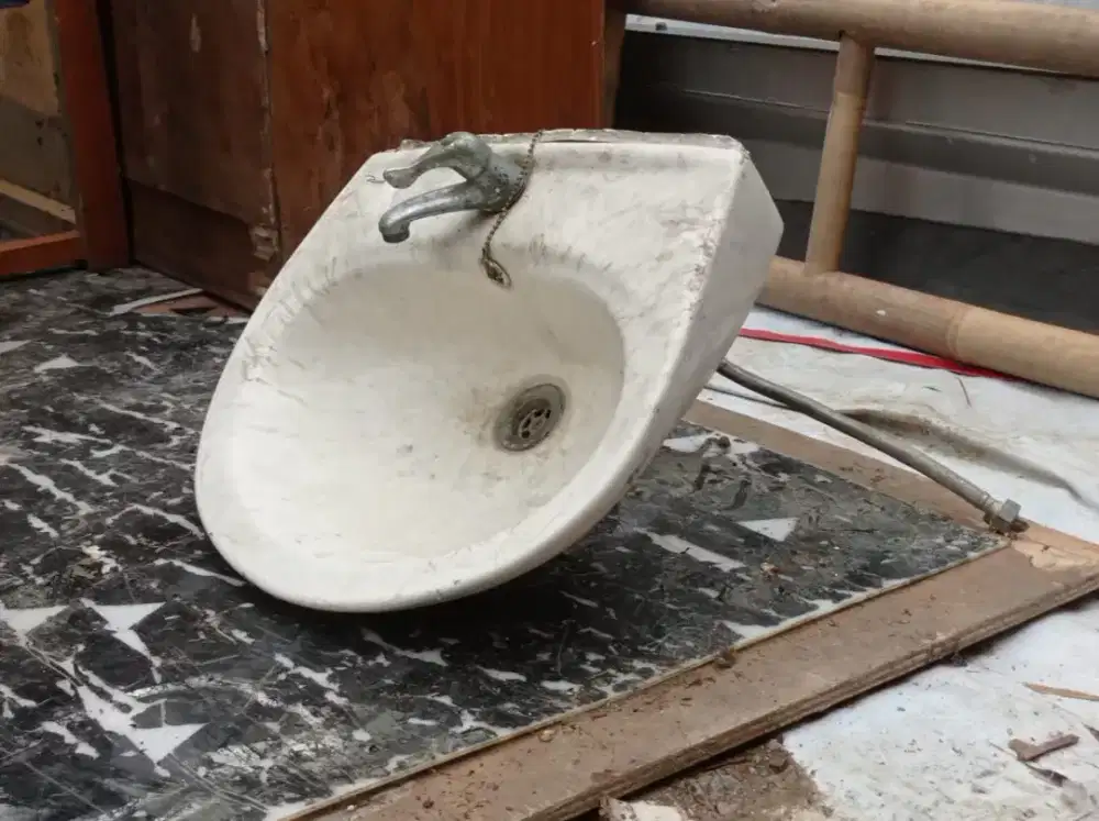 Jual cepat Wastafel keramik