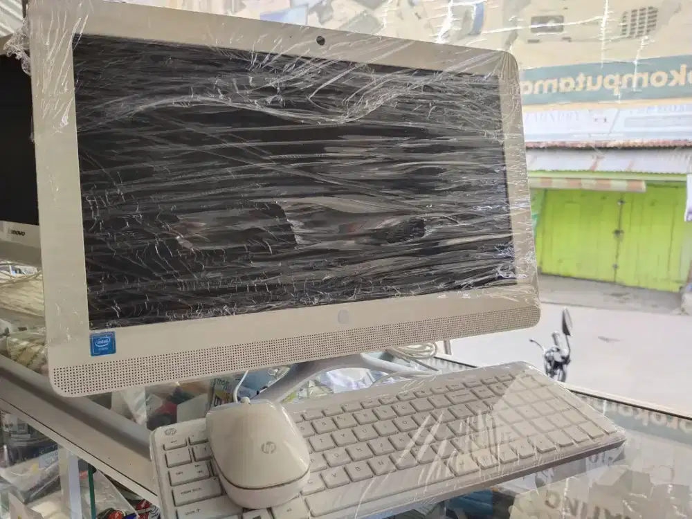 PC ALL IN ONE MEREK HP Prosesor Intel Celeron, HDD 500 GB, RAM 4GB