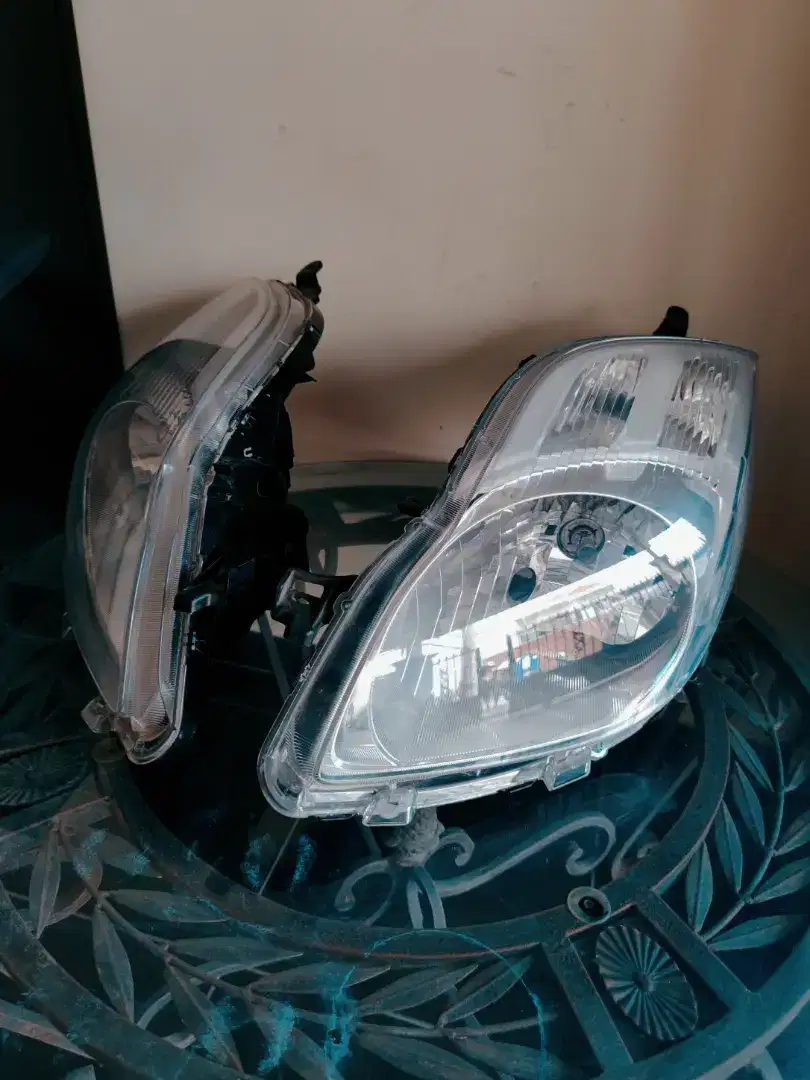 Head Lamp & Rear Lamp Yaris 2011-2012