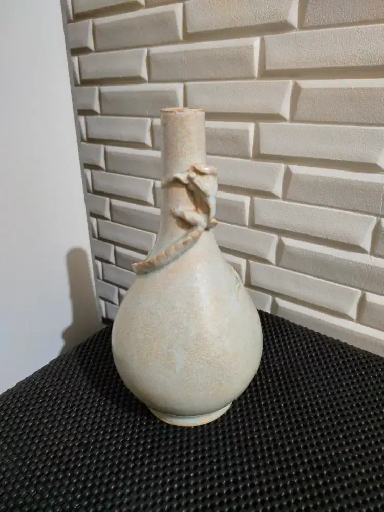 Botol naga cina qingbai antik