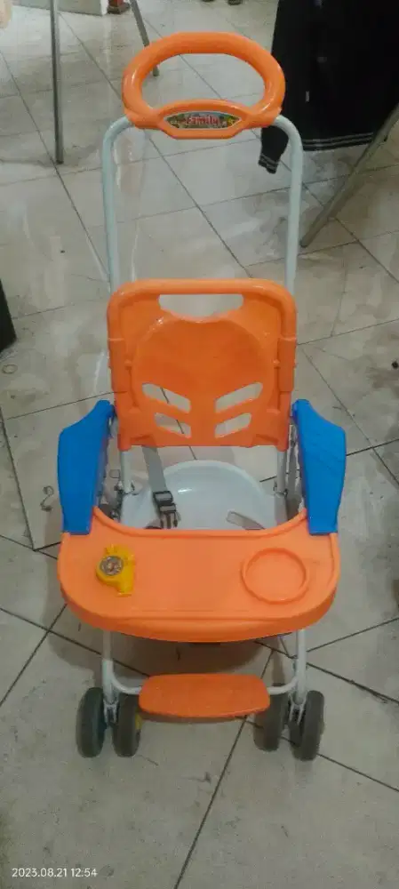 Tempat makan dorong bayi family