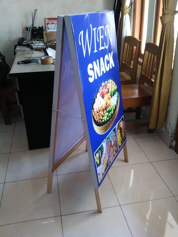 Banner, Standing Banner Kayu/Besi, Neon Box, Papan Nama, Brosur, Nota