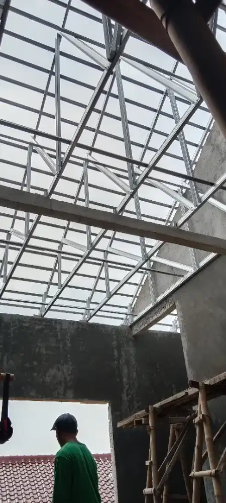 Pasang kanopi baja ringan