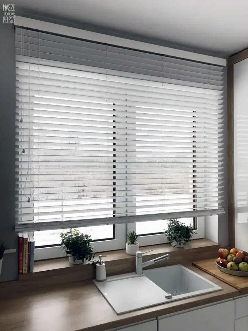 Krey alumunium/krey kayu/tirai kantor/wooden blind/Venetian blind