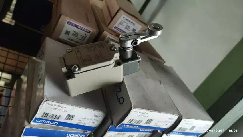 Limit switch omron WLCA2-N baru