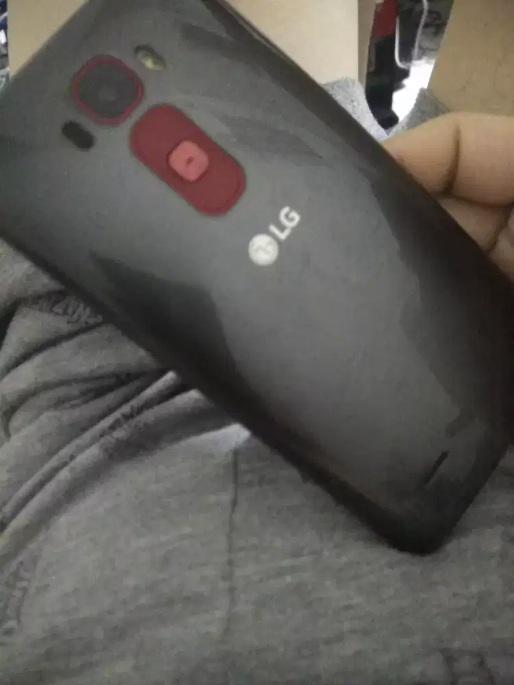 HP LG lengkung (flex2)