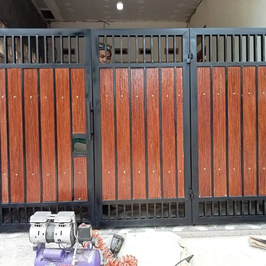 pagar lipat minimalis kombinasi woodplang grc