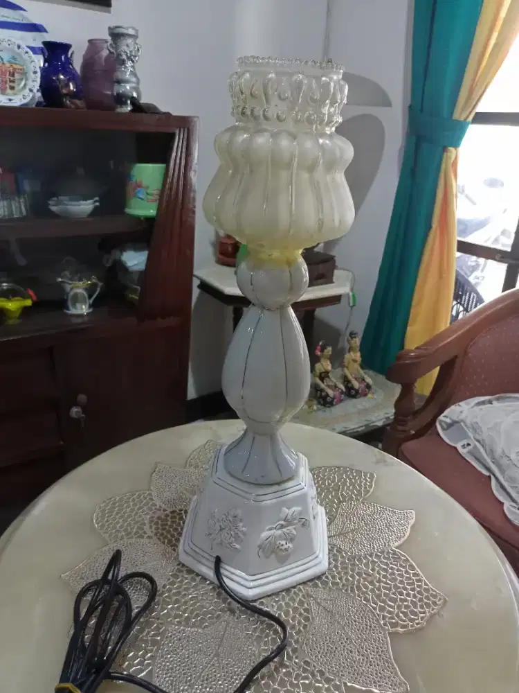 Lampu keramik lumayan lama