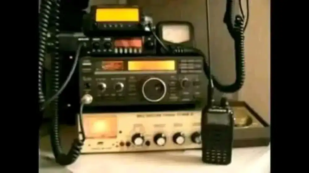 DIBELI RADIO HT SSB GPS MARINE ALAT RADIO KOMUNIKASI KAMI BAYAR TUNAI