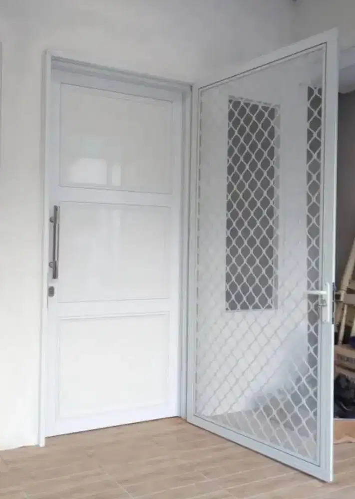 PINTU EXPANDA + KASA NYAMUK T 2M L 80CM