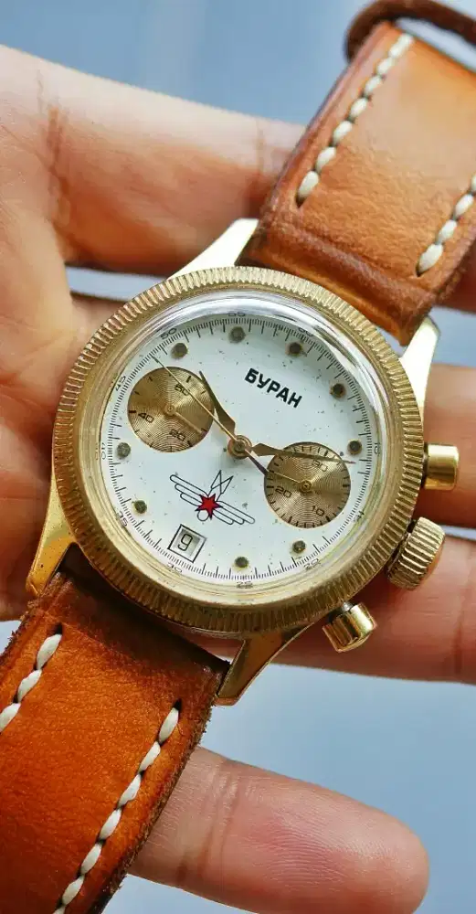 jam tangan vintage Poljot
Buran Chronograph gold tone