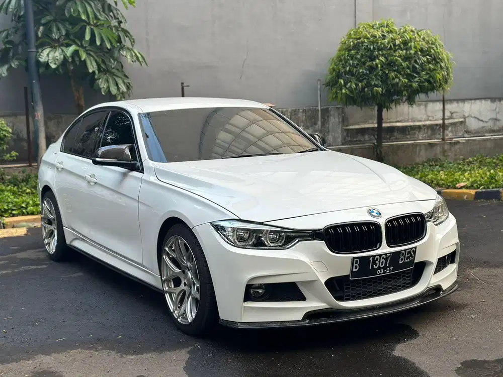 Bmw 320i F30 Sport 2017/2016 - Mobil Bekas - 914962865