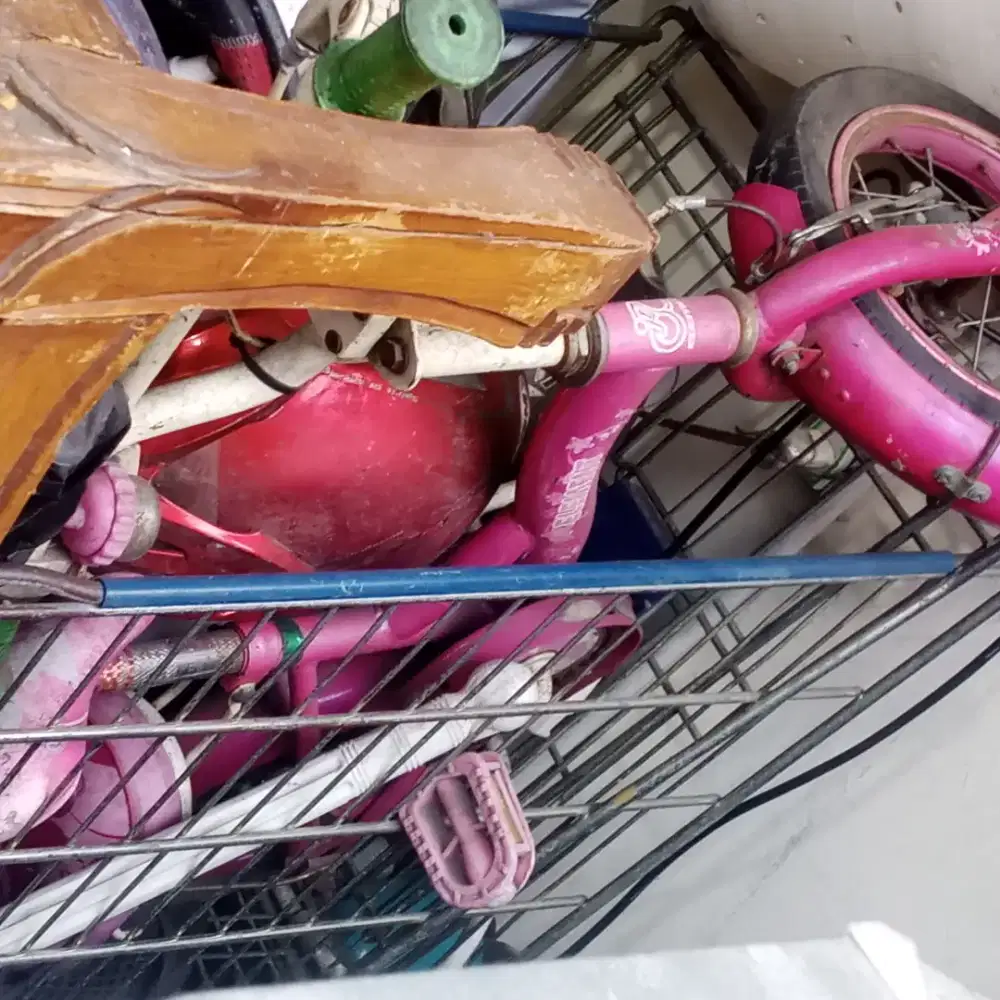 TROLLY HYPERMART