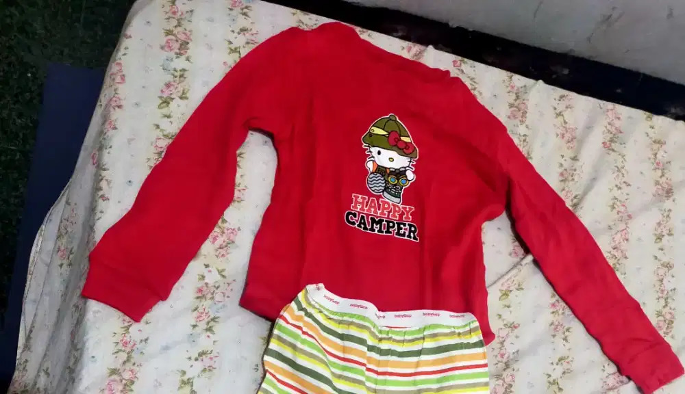 Kaos lengan panjang hello Kitty