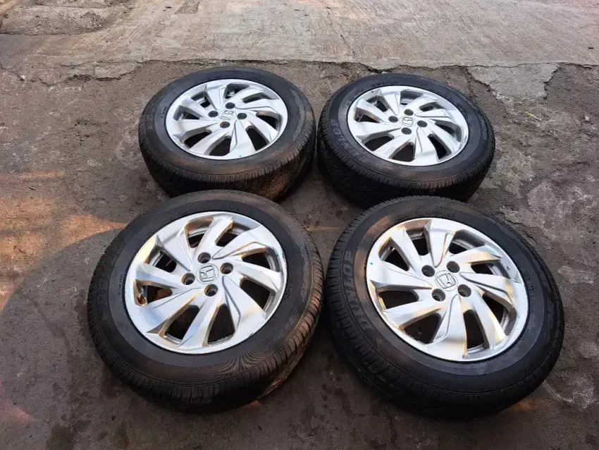 Velg mobil copotan mobilio ring 15