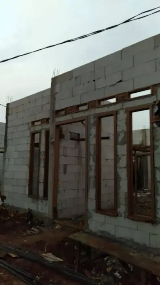 Tukang ahli bangunan